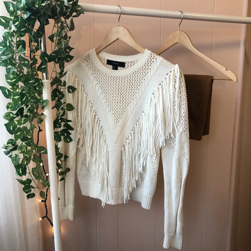 🌻3 for $15 sale🌻 Fringed Cream Sweater